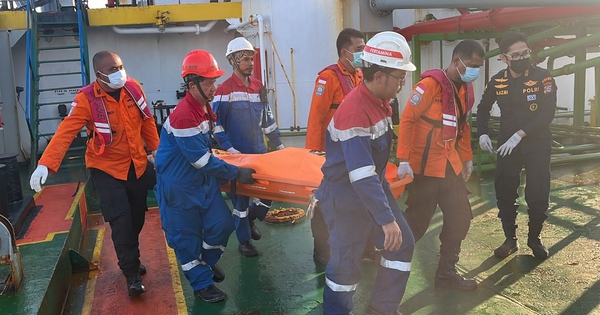 Indonesia chạy đua cứu 129 người mất tích sau vụ lật phà