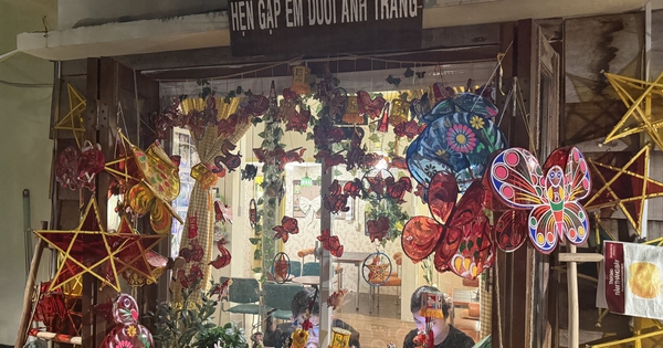 Chưa đến trung thu người trẻ đã rủ nhau ‘hẹn em dưới ánh trăng’