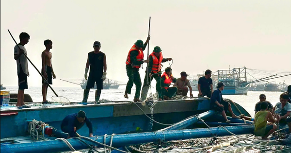 Tàu cá bị lật gần đảo Phú Quý, 1 thuyền viên mất tích
