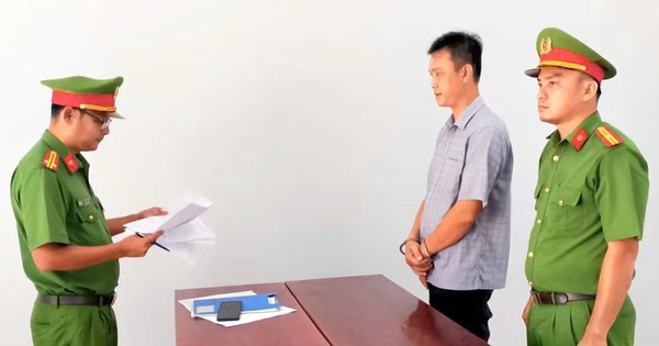 Mâu thuẫn tình cảm, người đàn ông phát tán 6 clip 'nóng' của bạn gái