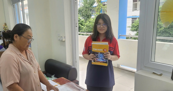 Hôm nay, học sinh TP.HCM đã có đủ sách giáo khoa?