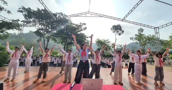 Người níu chân học trò bằng 'chìa khóa' âm nhạc