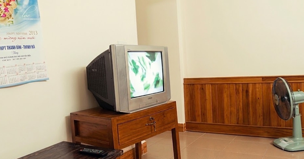 Điều gì giúp những chiếc TV CRT cũ bền hơn TV ngày nay?