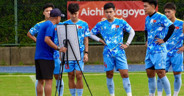 U.23 Việt Nam tập chiến thuật đặc biệt, chống ‘vũ khí’ ném biên cực kỳ lợi hại của U.23 Philippines