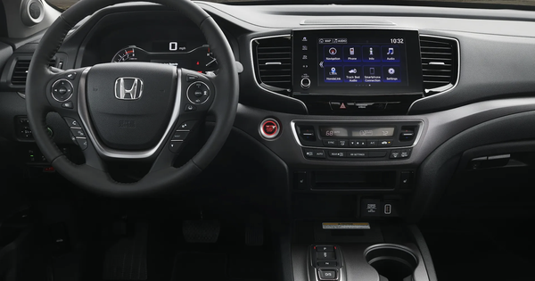 Đại lý nhập túi khí giả từ Trung Quốc, lắp trên xe Honda bán cho khách