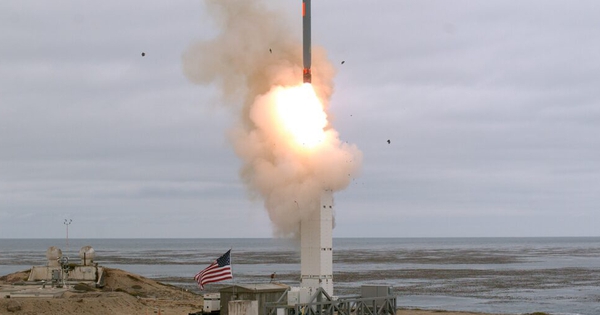 Mỹ hé lộ tên lửa AIM-260 bí mật