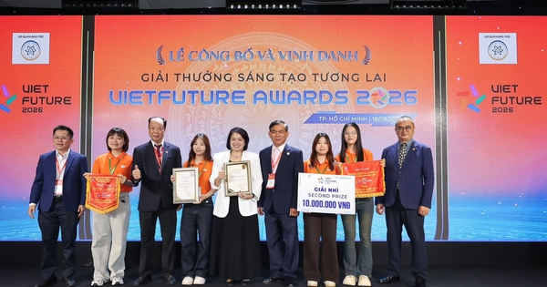 Sinh viên FPT Polytechnic tỏa sáng tại VietFuture Awards 2026