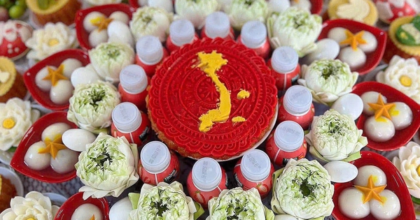 Từ bánh khọt đến bánh ngọt đều mang sắc cờ đỏ sao vàng mừng Quốc khánh 2.9