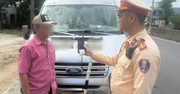 Tài xế dính nồng độ cồn khi đang chở 10 khách tuyến Quảng Ngãi - Đà Nẵng