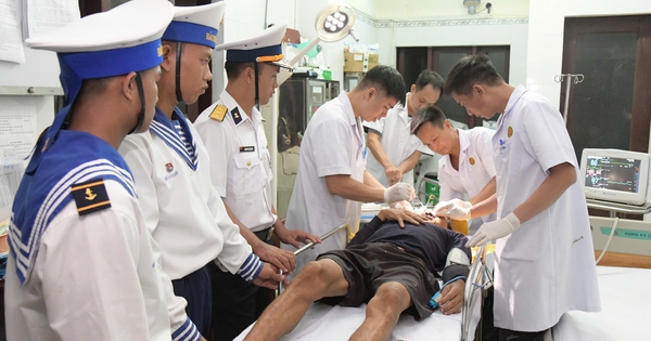 Ngư dân Gia Lai chấn thương sọ não, được cấp cứu ở Trường Sa