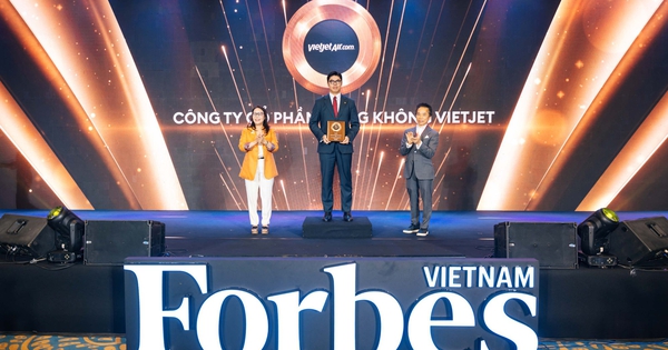 Forbes tiếp tục vinh danh Vietjet trong Top 50 Công ty niêm yết tốt nhất Việt Nam