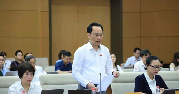 Đại biểu chất vấn thay đổi tuyển sinh đại học đột ngột, Bộ trưởng GD-ĐT nói gì?
