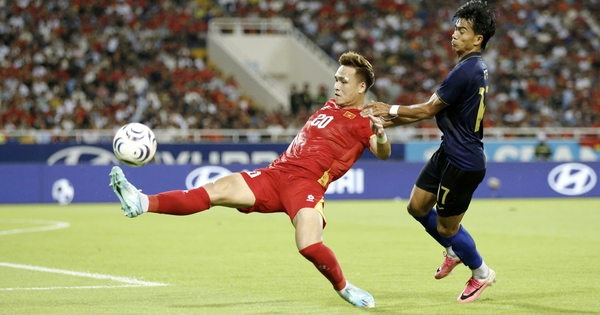 FIFA ASEAN Cup: Hàng thủ ‘thấp bé’ chưa đến 1,80 m của Việt Nam gặp khó trước các tiền đạo cao kều