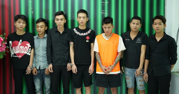 Vụ lái ô tô tông vào đám đông ở TP.HCM: Người dân nói gì?