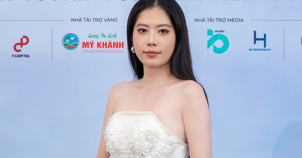 Nam Em rạng rỡ tại sự kiện, tiết lộ về vai trò mới