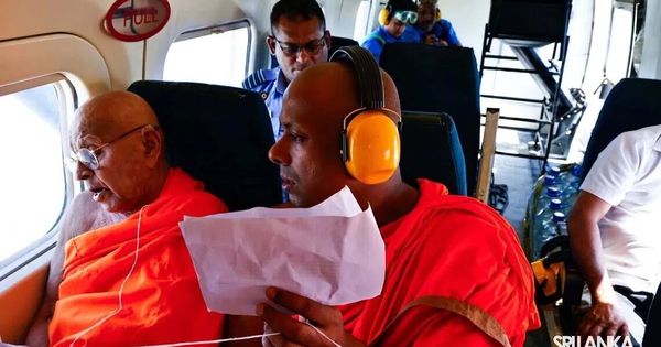 Sri Lanka đưa các nhà sư lên máy bay cầu mưa
