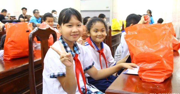 Trao 10.000 phần quà trung thu đến thiếu nhi vùng biên giới, khó khăn ở Đồng Nai