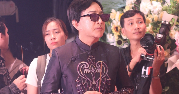 Kim Tử Long, Lâm Vỹ Dạ giản dị dâng hương dịp giỗ Tổ sân khấu
