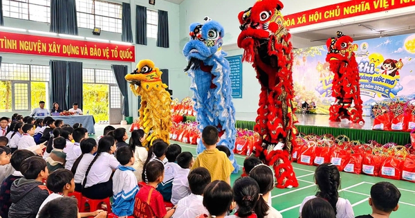 Rộn ràng hội thi lồng đèn thắp sáng ước mơ thiếu nhi tỉnh Lâm Đồng