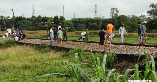 Người đàn ông bị tàu hỏa tông tử vong khi băng qua lối đi tự mở ở Đà Nẵng