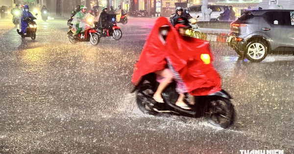 TP.HCM khả năng ngập nặng vì mưa lớn kết hợp triều cường cao