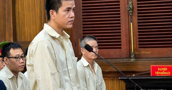 Kéo cha mẹ, em gái và cậu mợ hầu tòa sau khi chiếm đoạt 115 tỉ đồng