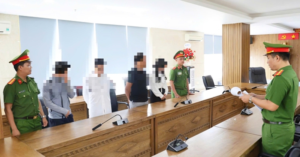Khởi tố 17 bị can nhận, đưa, môi giới hối lộ, giả hồ sơ ở Đà Nẵng