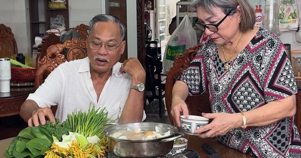Lan tỏa trên mạng xã hội: Cô giáo về hưu vào bếp kể chuyện ngày cũ