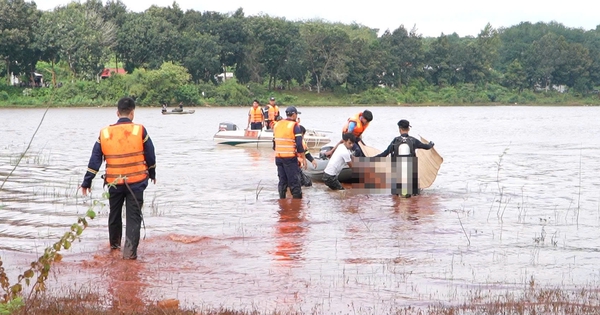 Tìm thấy thi thể người phụ nữ trong vụ ô tô bị lũ cuốn xuống hồ ở Đồng Nai