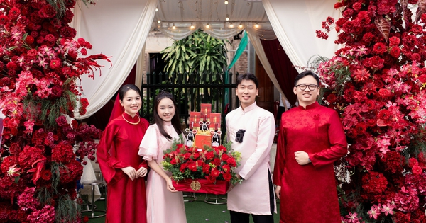 Đang chụp ảnh cưới, 2 thợ ảnh bất ngờ thành người bê tráp
