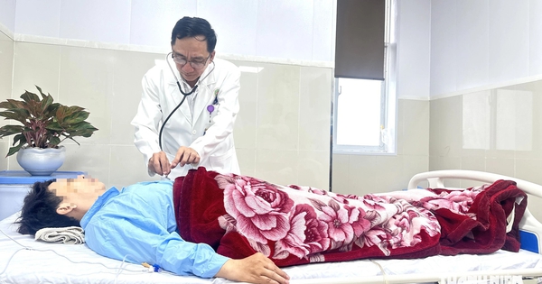 Bụng to, khó thở, người phụ nữ 51 tuổi phát hiện khối u 4,5 kg