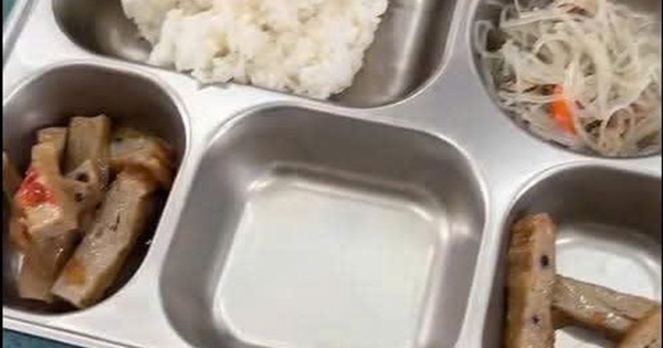 Bữa ăn bán trú: Có người chê, người bảo… ‘đưa con về nhà mà ăn’