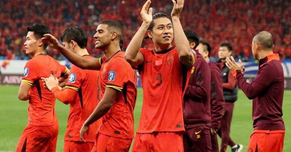 U.23 Trung Quốc thắng đậm Thái Lan 3-0 nhờ lão tướng… 37 tuổi rực sáng: Vào bán kết đấu Hàn Quốc