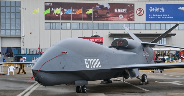 Trung Quốc lần đầu điều UAV WZ-7 đến gần bãi cạn Scarborough ở Biển Đông