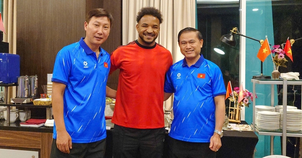 Bình luận: HLV Kim Sang-sik và bài toán không Xuân Son