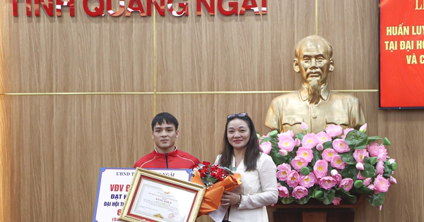 Quảng Ngãi tuyên dương võ sĩ trẻ Đinh Văn Tâm xuất sắc giành HCB tại ASIAD 20