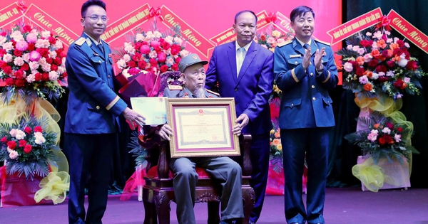 Tặng danh hiệu Anh hùng Lực lượng vũ trang nhân dân cho đại úy Nguyễn Văn Tích