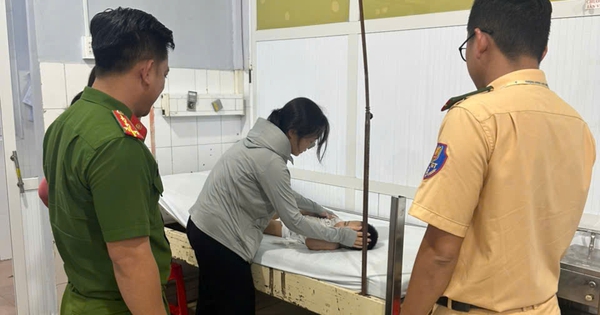 Công an Phú Quốc đưa bé 2 tuổi đi cấp cứu kịp thời bằng xe đặc chủng