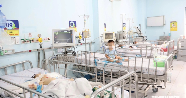 Bệnh tay chân miệng tăng mạnh, dấu hiệu cần đưa trẻ đến bệnh viện ngay