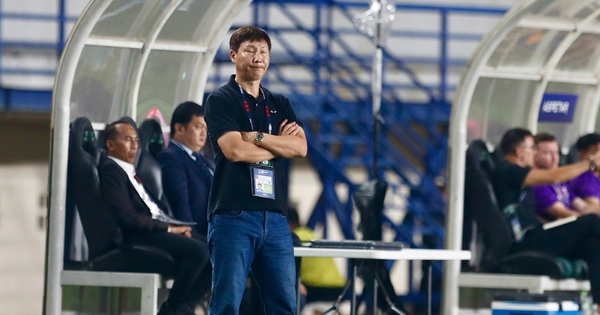HLV Kim Sang-sik xin lỗi vì thua Thái Lan: 'Trách nhiệm hoàn toàn thuộc về về tôi, thật đáng buồn'