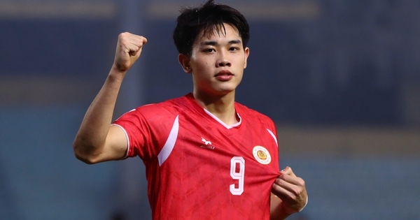Đua Vua phá lưới V-League gay cấn: Đình Bắc cạnh tranh sòng phẳng với ngoại binh, tạo nên lịch sử?