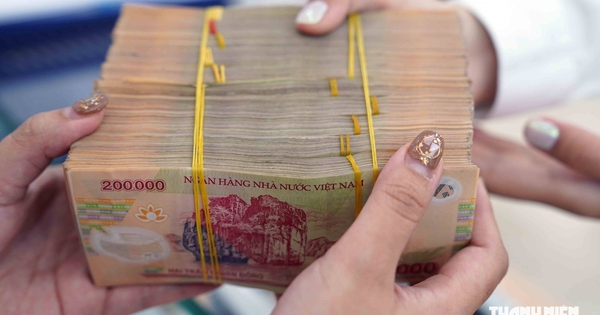 Nhiều cổ đông nhận 'mưa' cổ tức sau kỳ nghỉ lễ 2.9