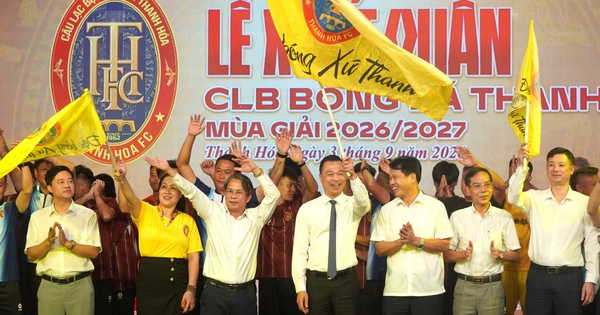 Chủ tịch tỉnh Tô Anh Dũng phất cờ xuất quân đội Thanh Hóa sau giai đoạn khó khăn: Quyết trụ hạng