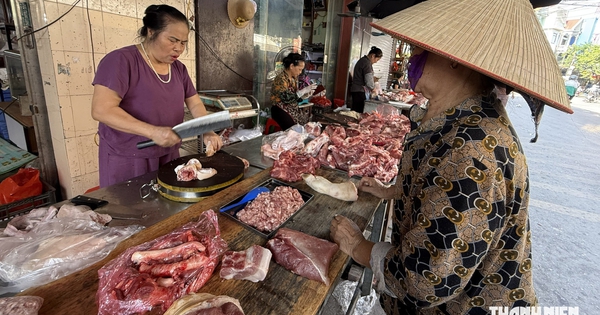 Lạm phát tăng 4,24%, nhập siêu vượt 20 tỉ USD