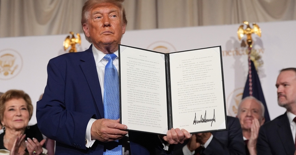 Ông Trump bác bỏ chuyện cùng Trung Quốc quản lý AI