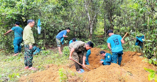 Phát hiện tăng, võng, cúc áo cùng 3 hài cốt liệt sĩ ở Quảng Ngãi