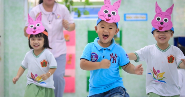 Tiếng Anh tích hợp mầm non là gì, TP.HCM đang triển khai ra sao?