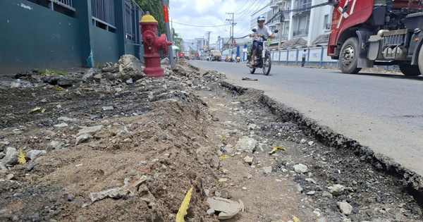 Thi công vỉa hè để đất đá ngổn ngang