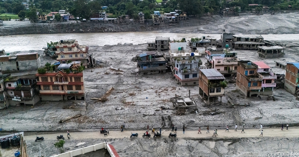 Việt Nam viện trợ 300.000 USD cho Nepal
