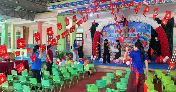 Tuổi trẻ chung tay chuẩn bị cho năm học mới